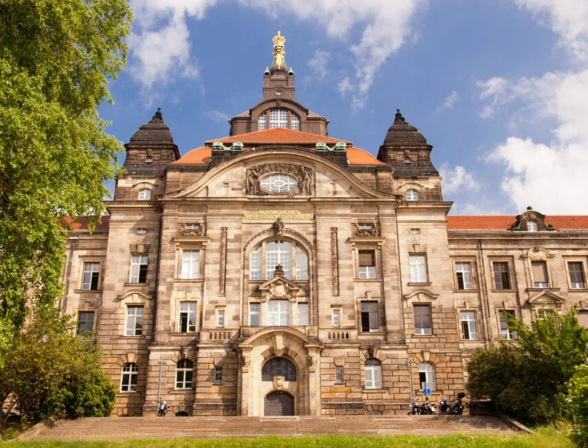 Sachsen Verwaltungsreform 2026 – Sächsische Staatskanzlei in Dresden